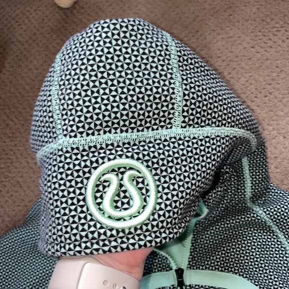 Mint Green and Black lulu full zip scuba - Picture 5 of 6